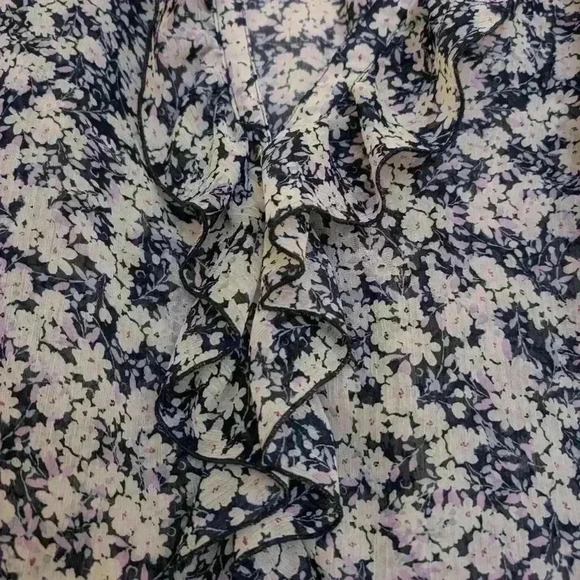 Dynamite size medium floral blouse  with ruffle - Picture 2 of 7